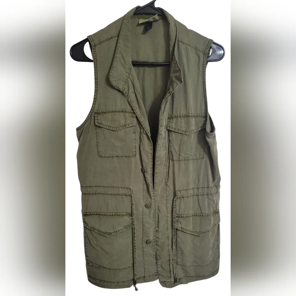 Universal Thread Utility Vest - Picture 2 of 4